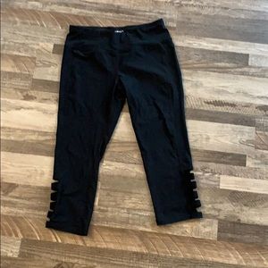 Capri work out pants